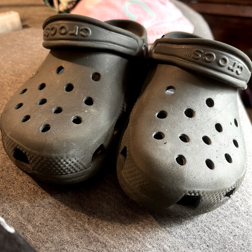 Boys crocs